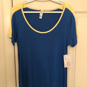 LuLaRoe Classic Tee, XS, Never worn with tags!